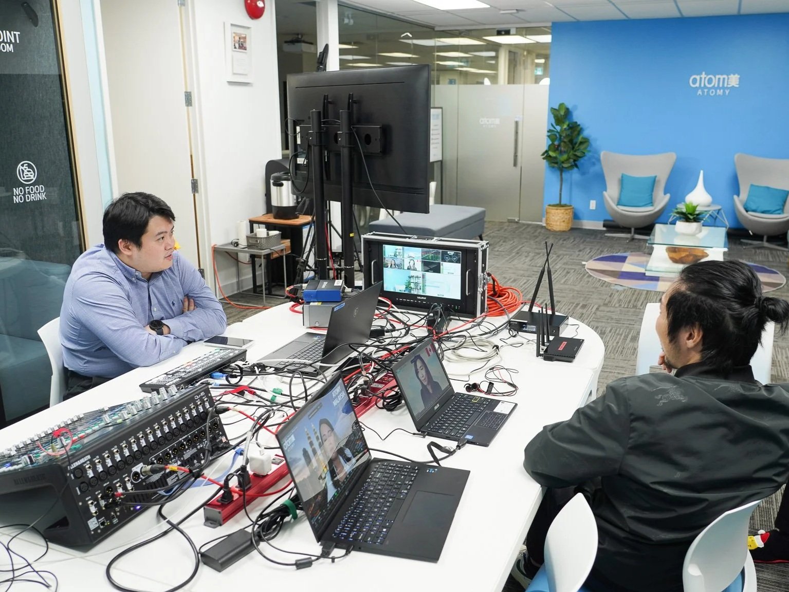 Hybrid Control. Multi-system live production workflow.